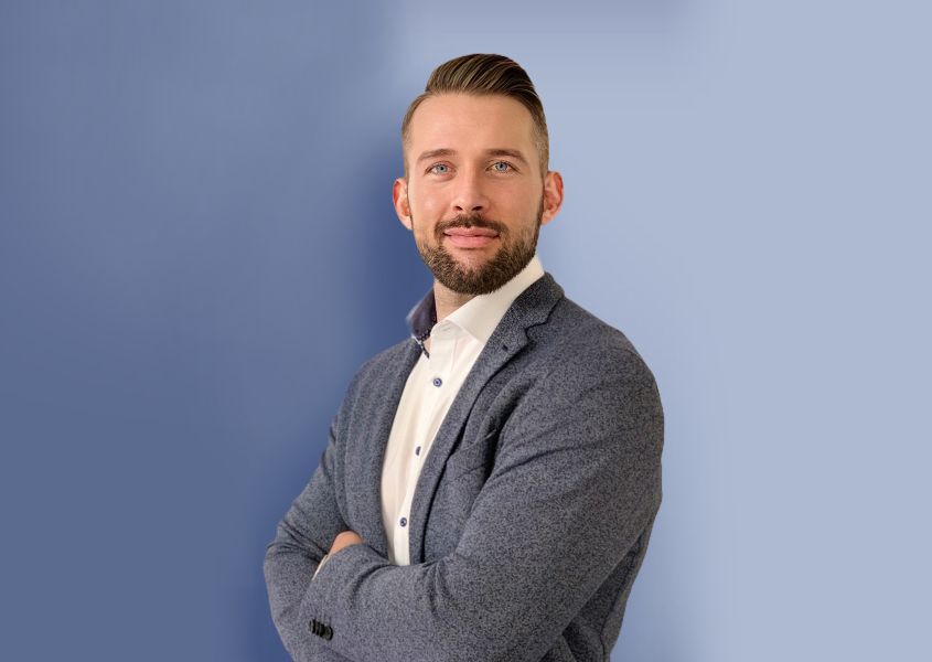 Daniel Schwarzl LLM (WU) LLM (Stanford)